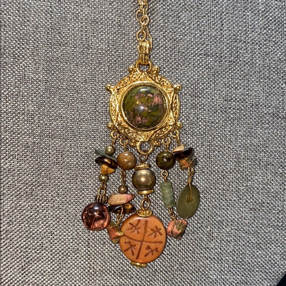 Long Express Necklace with Beautiful Pendant